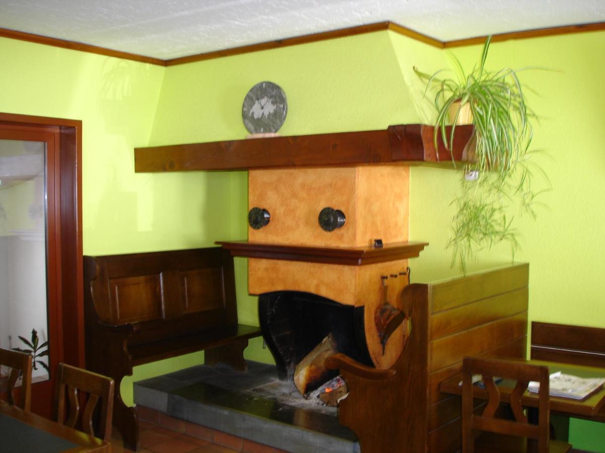 Ristorante Garni Lavizzara Hotel Sornico Bagian luar foto