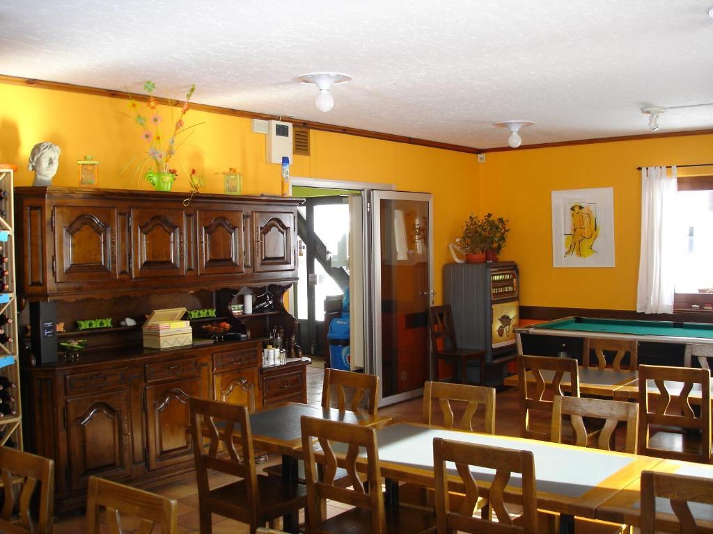 Ristorante Garni Lavizzara Hotel Sornico Ruang foto