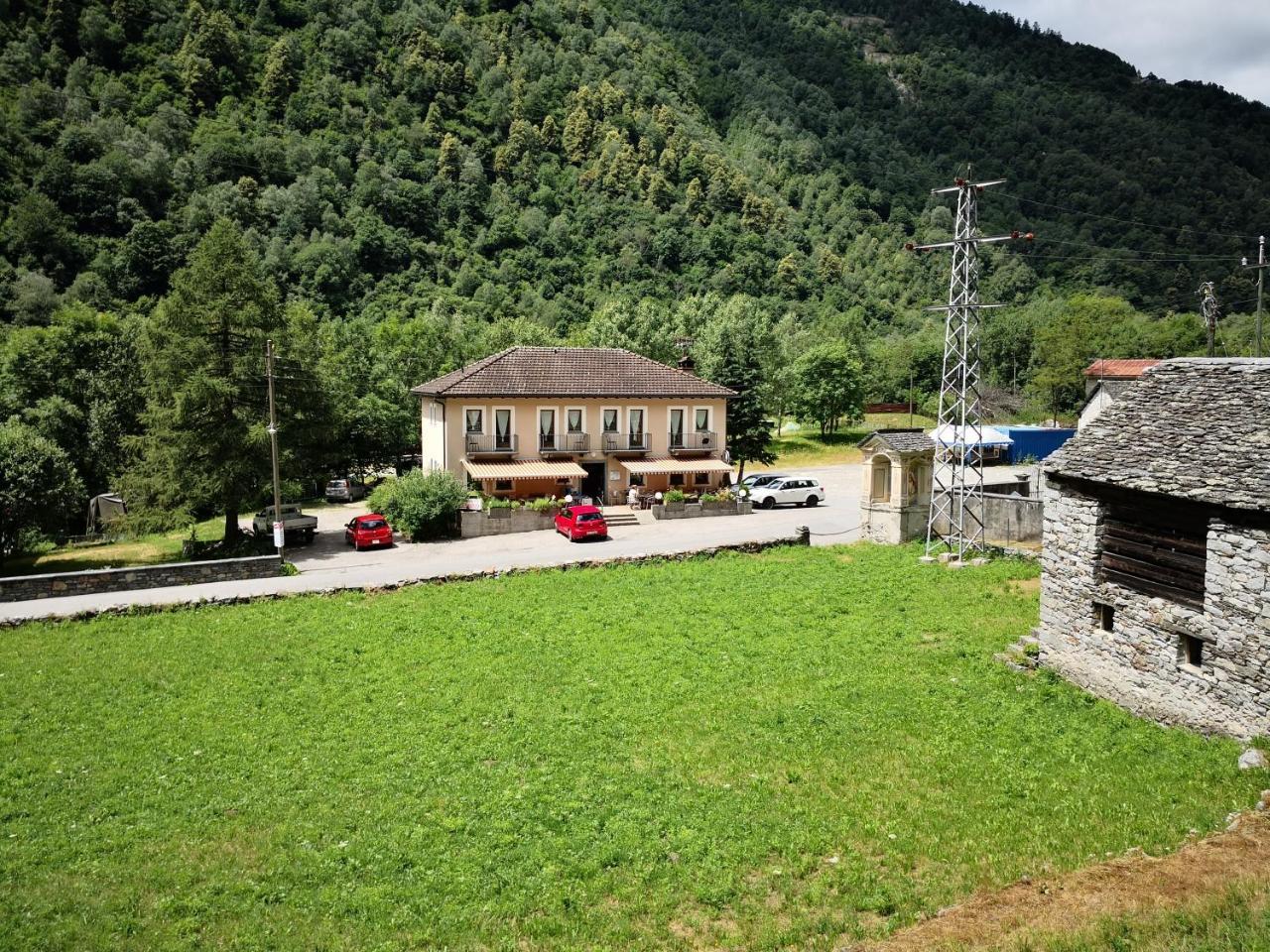 Ristorante Garni Lavizzara Hotel Sornico Bagian luar foto